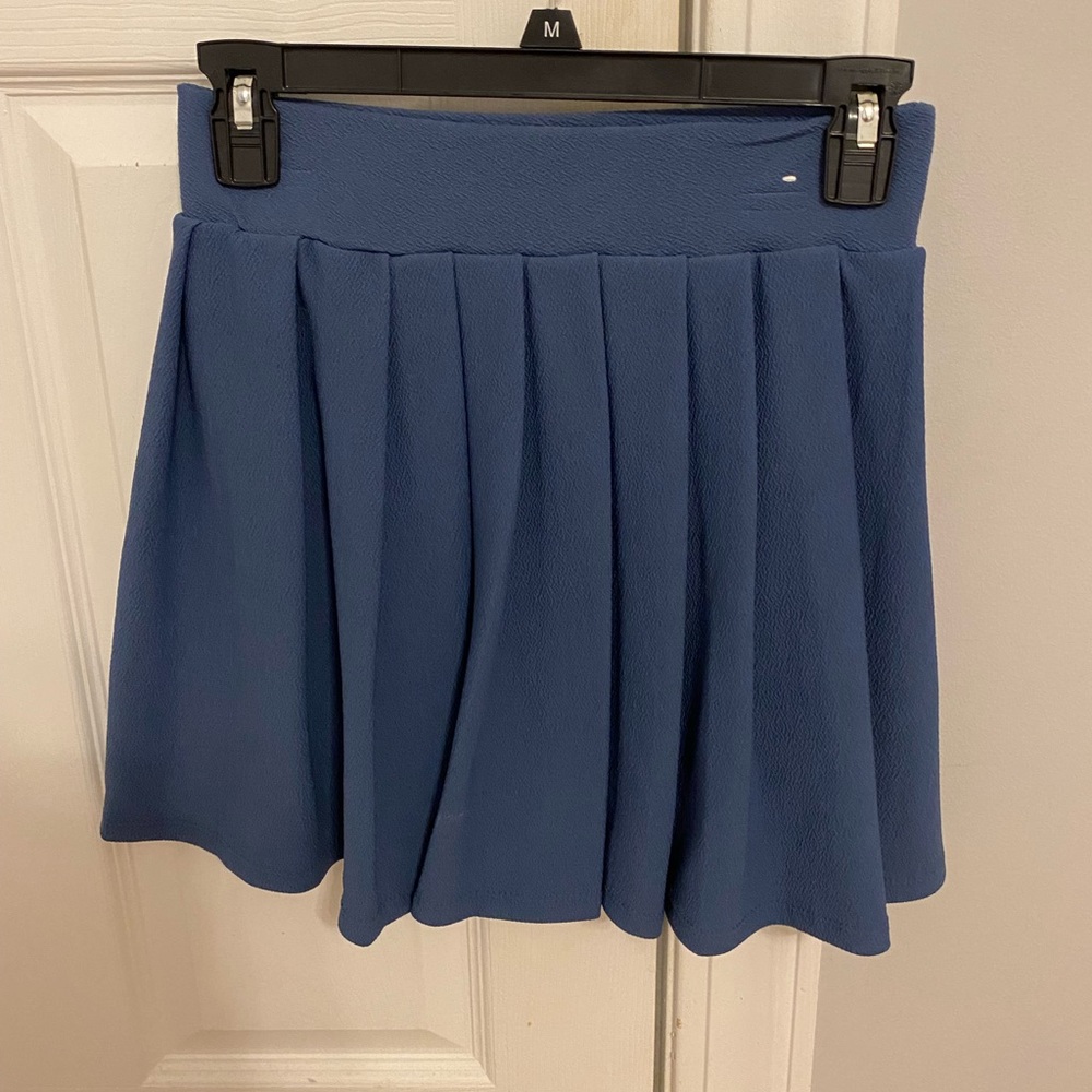 love streak pleated skirt